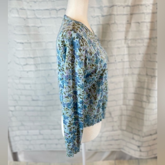 L.L. Bean 100% Cotton Blue Purple Floral classic Button Cardigan sweater top - Picture 5 of 16